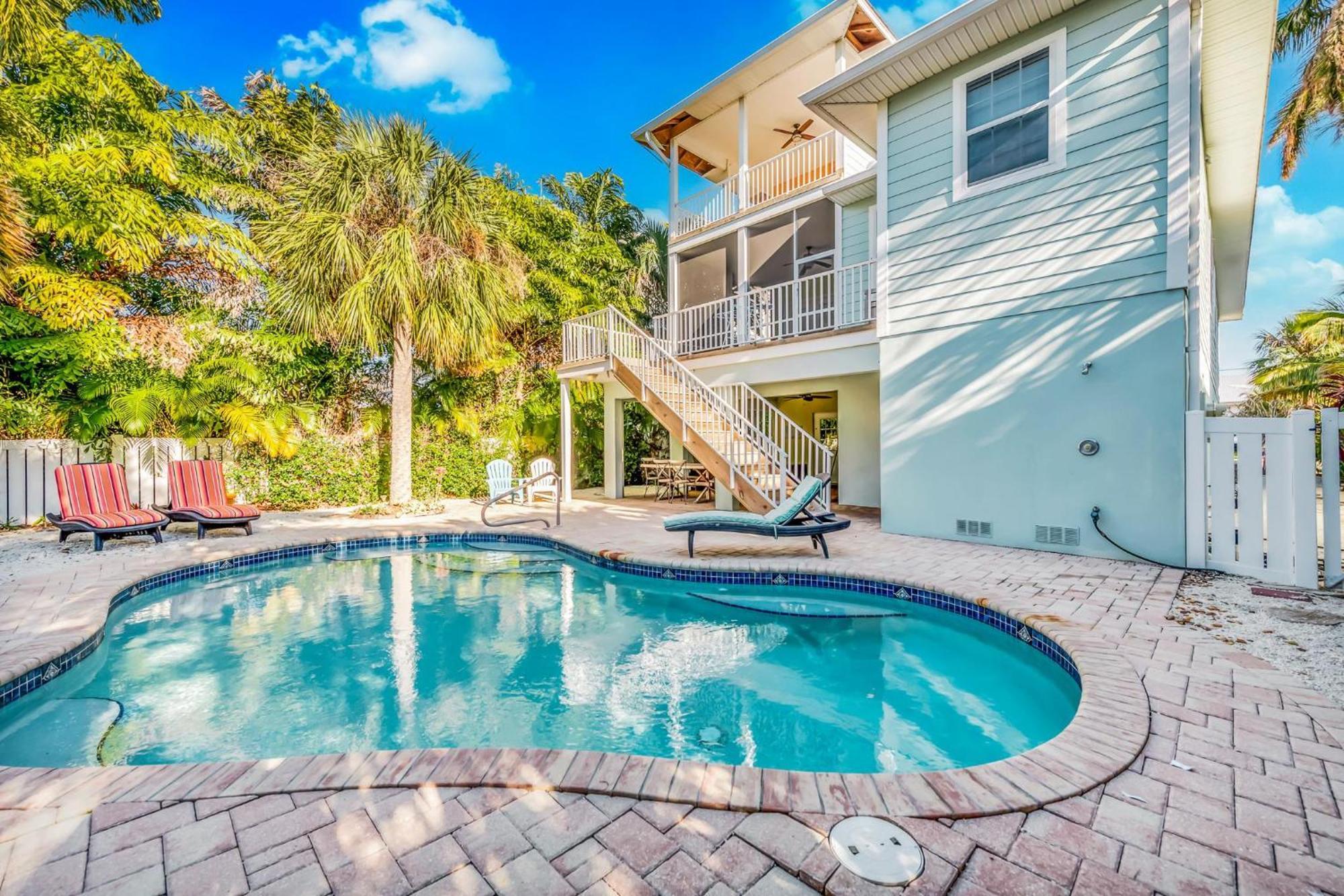 Flip Flops And Fish Tales Villa Anna Maria Exterior photo