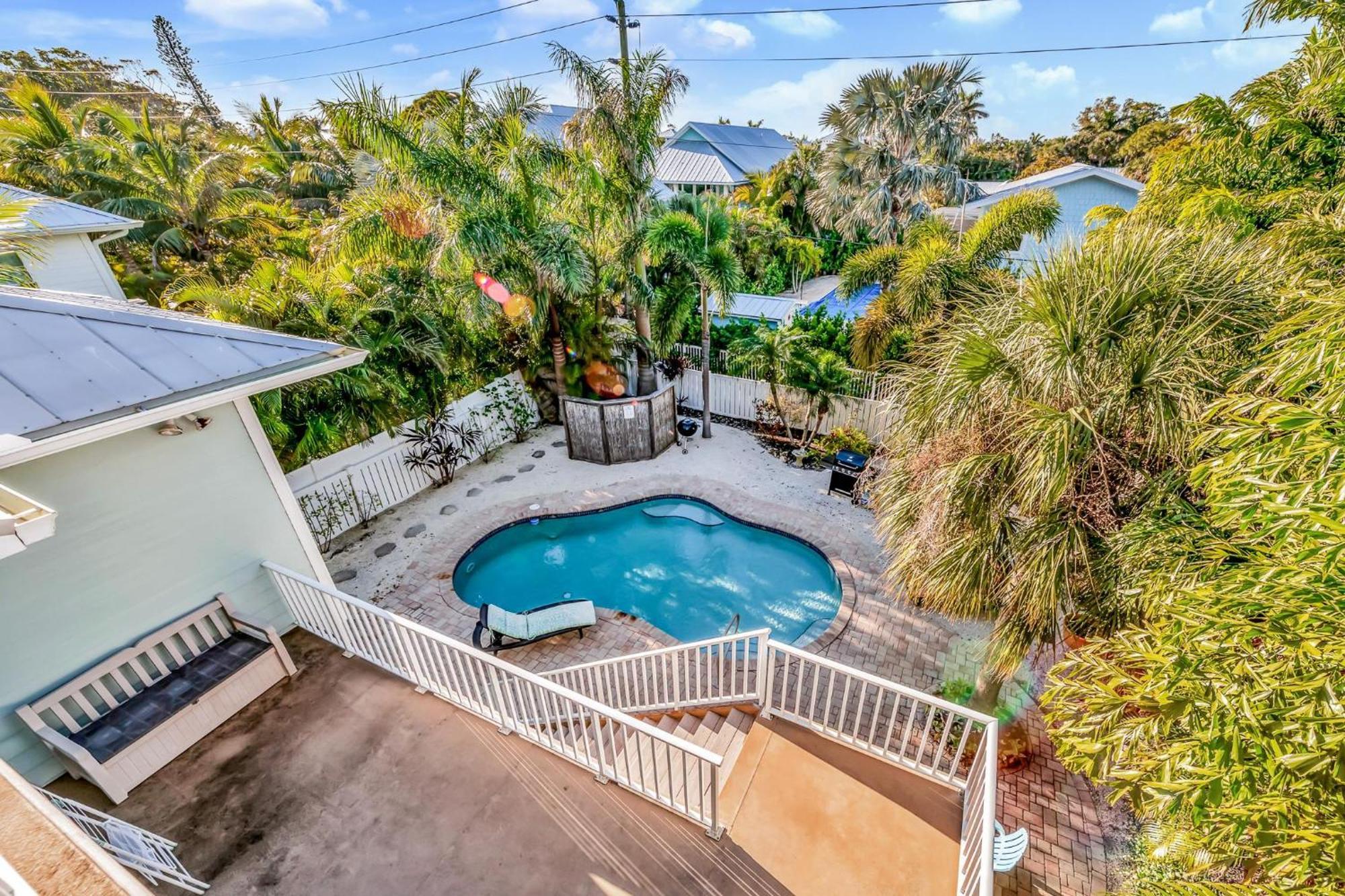 Flip Flops And Fish Tales Villa Anna Maria Exterior photo